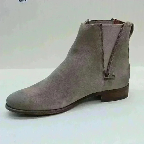 Frye Carly Women's Ash/Tan Suede Leather Ankle Boots Size US 9 B - Picture 4 of 10